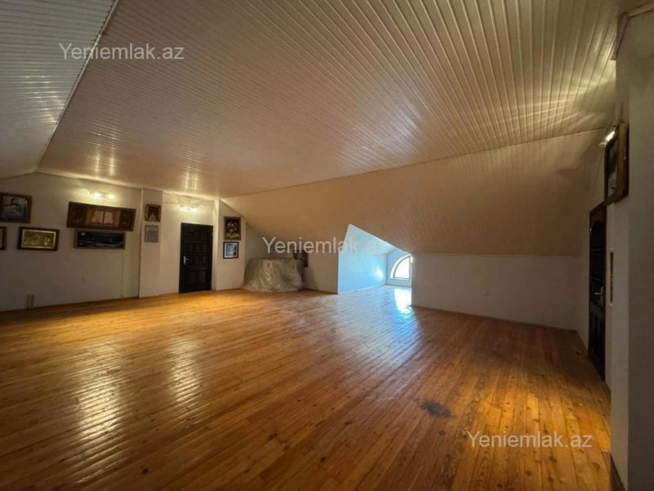 Satılır 6 otaqlı həyət evi 450 m²