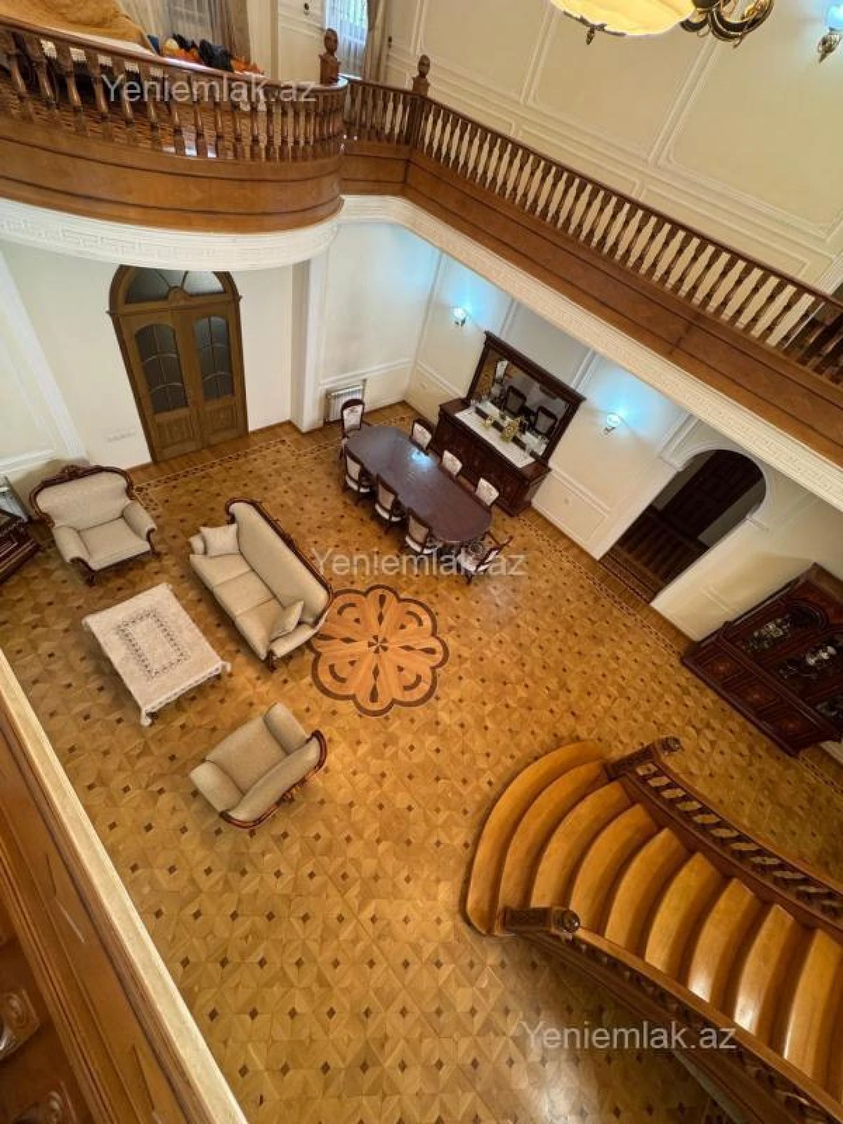 Satılır 6 otaqlı həyət evi 450 m²