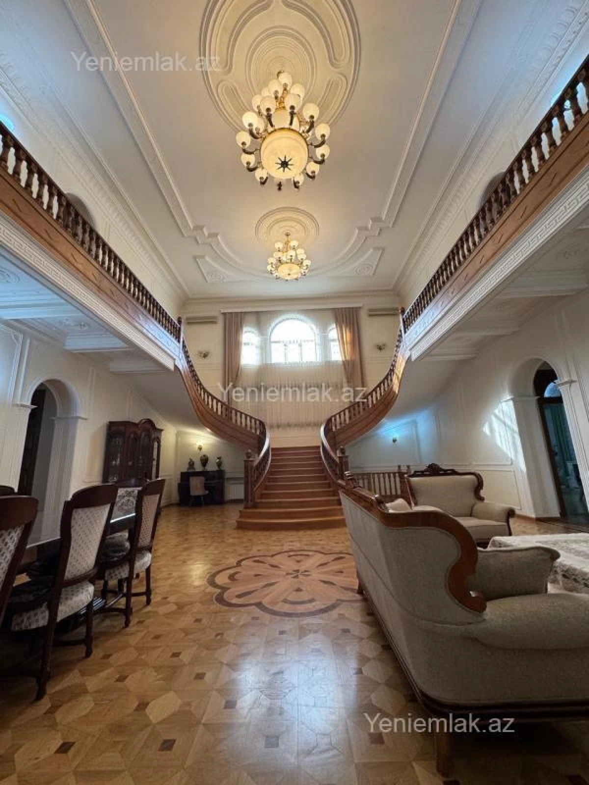 Satılır 6 otaqlı həyət evi 450 m²