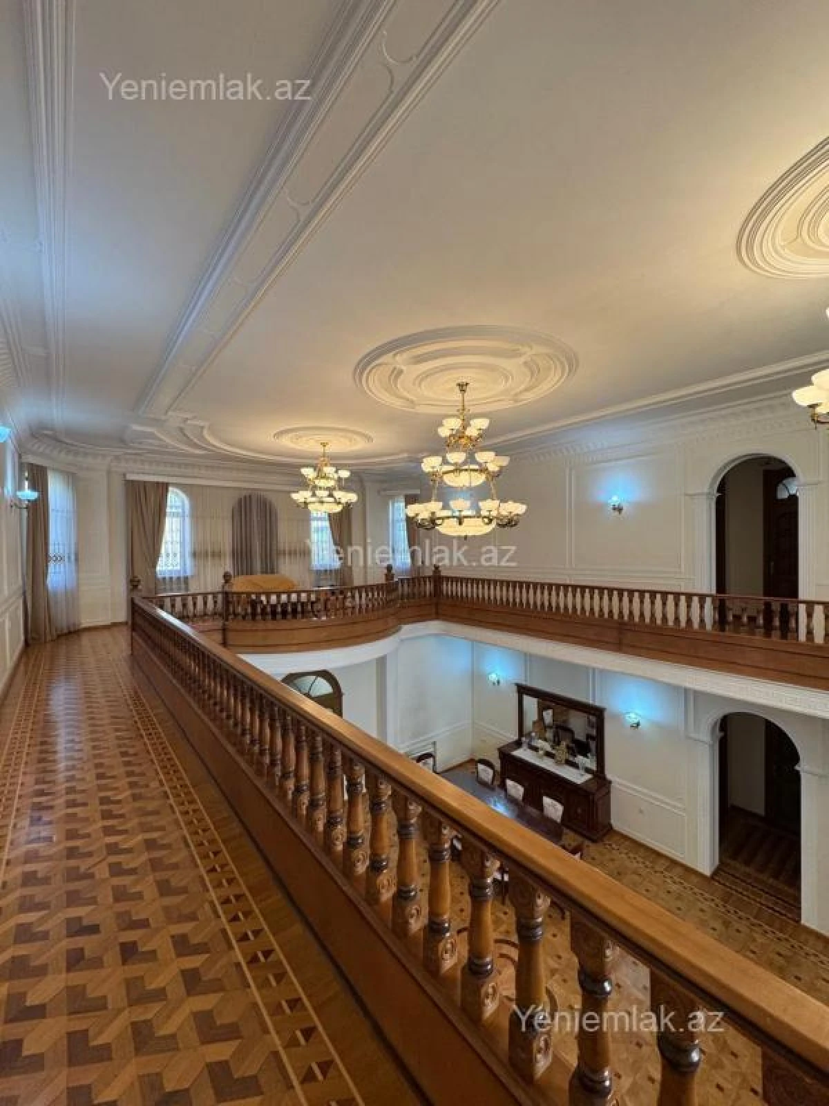 Satılır 6 otaqlı həyət evi 450 m²