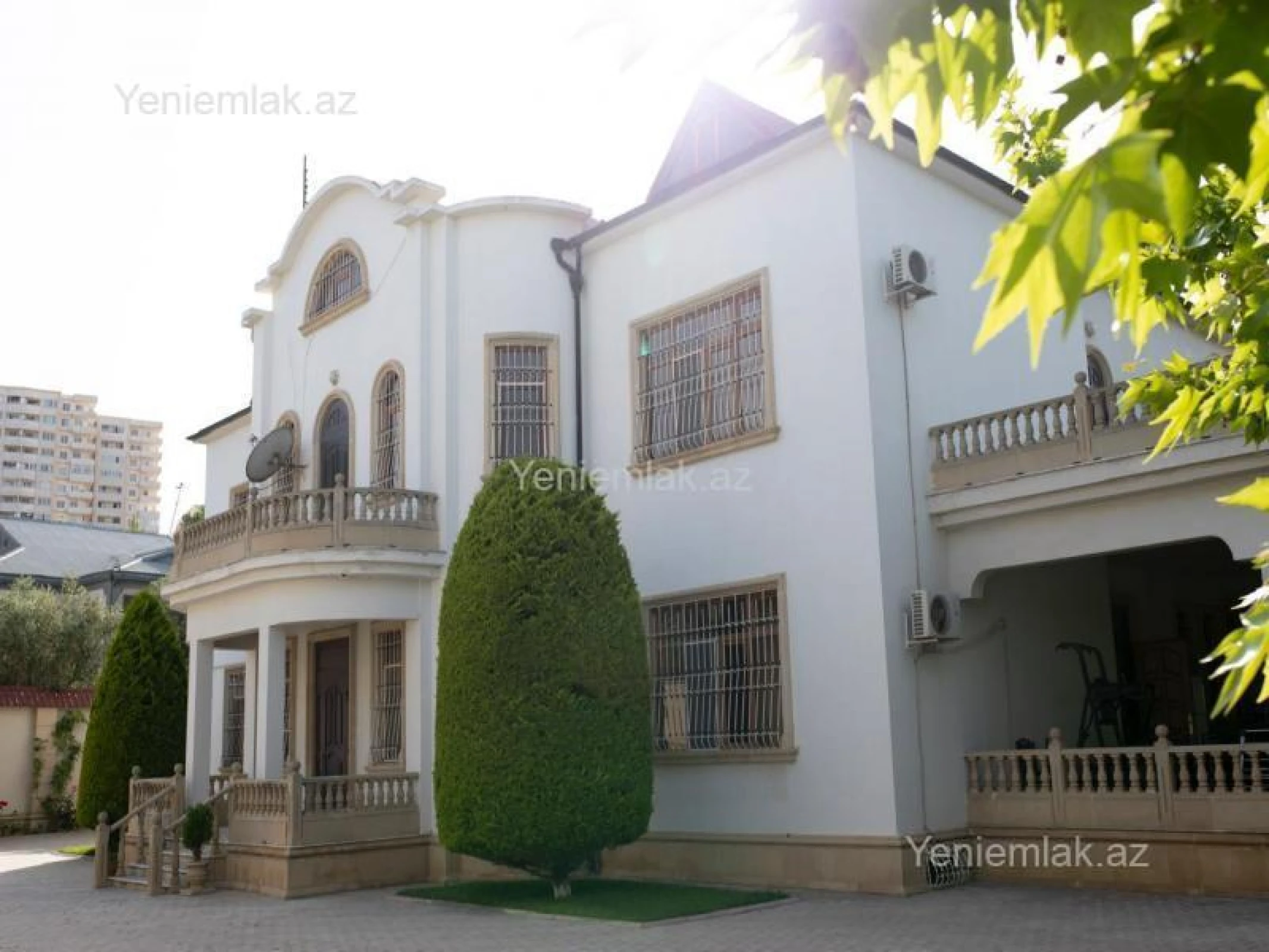 Satılır 6 otaqlı həyət evi 450 m²