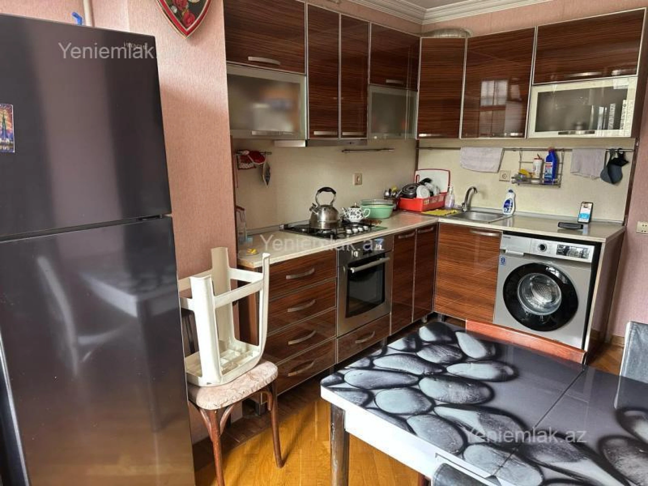 Satılır 4 otaqlı köhnə tikili 110 m²