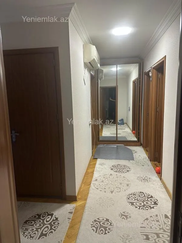 Satılır 4 otaqlı köhnə tikili 110 m²