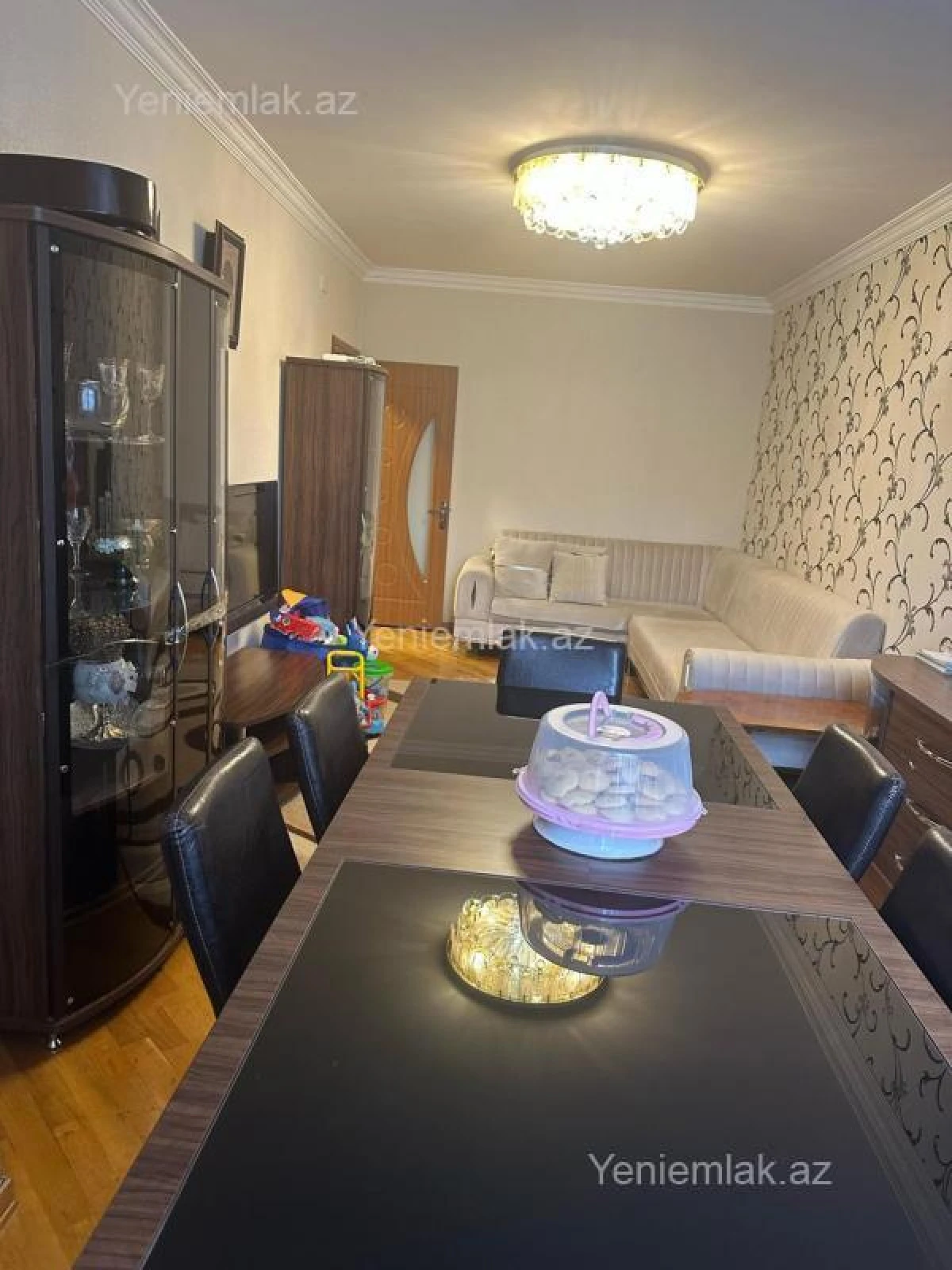 Satılır 4 otaqlı köhnə tikili 110 m²