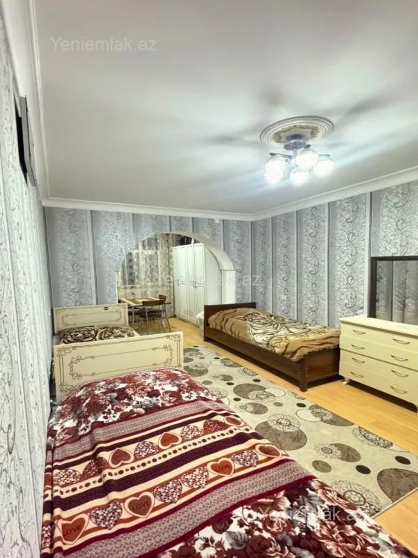 Satılır 3 otaqlı köhnə tikili 80 m²