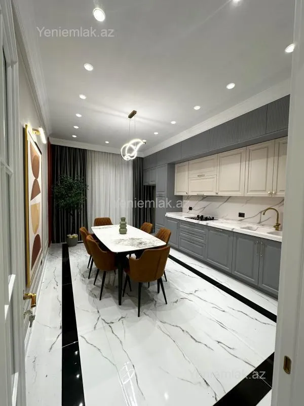 Satılır 4 otaqlı yeni tikili 211 m²