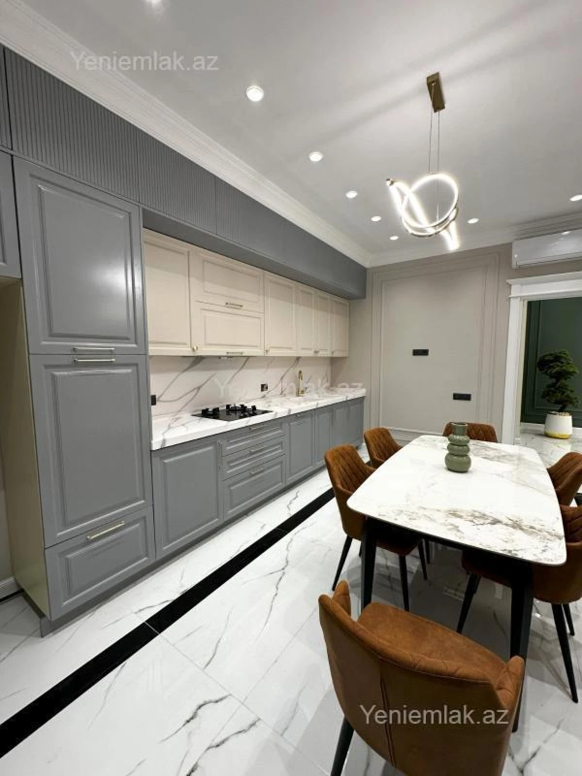 Satılır 4 otaqlı yeni tikili 211 m²
