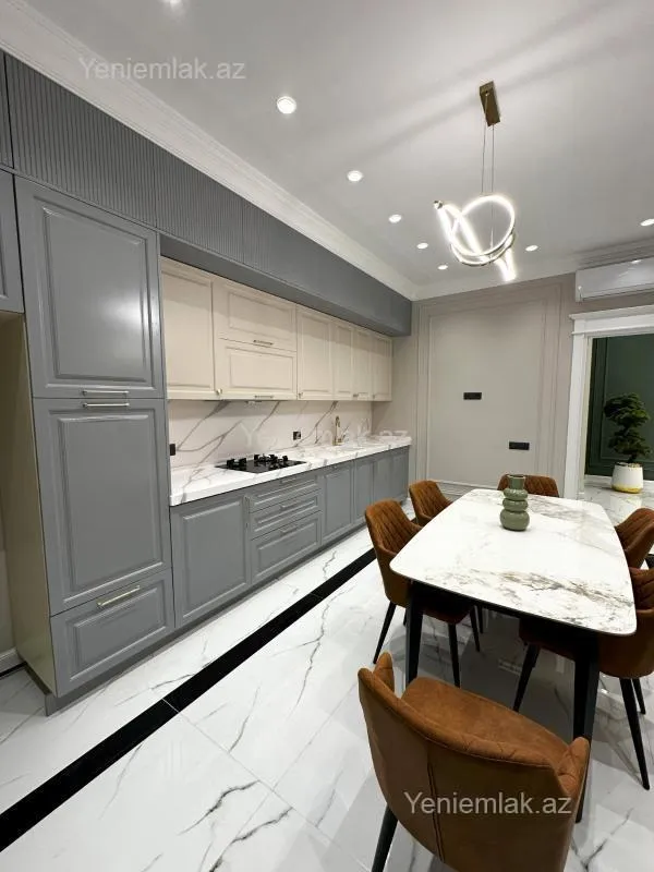 Satılır 4 otaqlı yeni tikili 211 m²