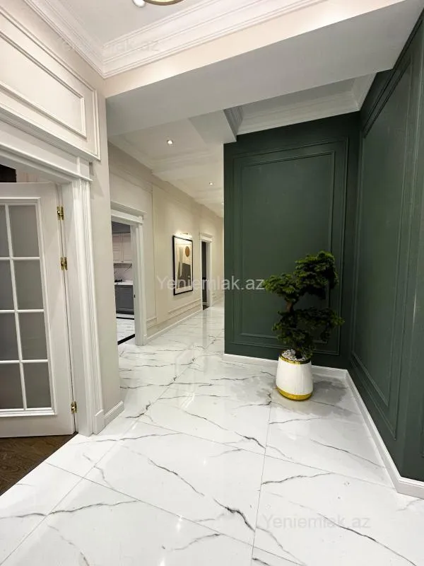 Satılır 4 otaqlı yeni tikili 211 m²