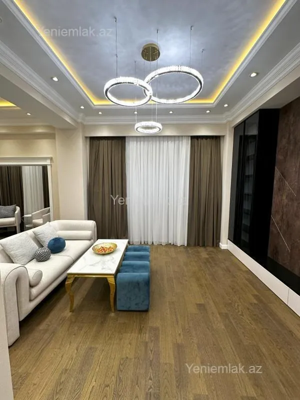 Satılır 4 otaqlı yeni tikili 211 m²