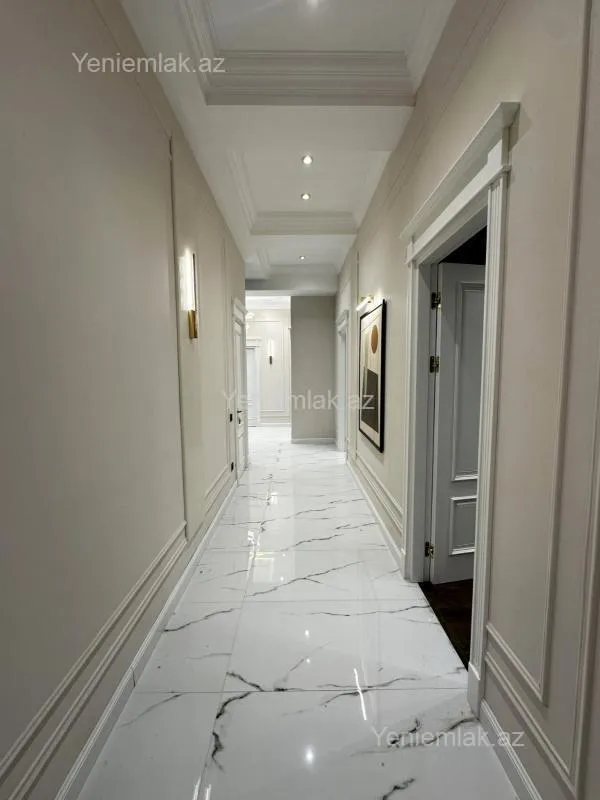 Satılır 4 otaqlı yeni tikili 211 m²