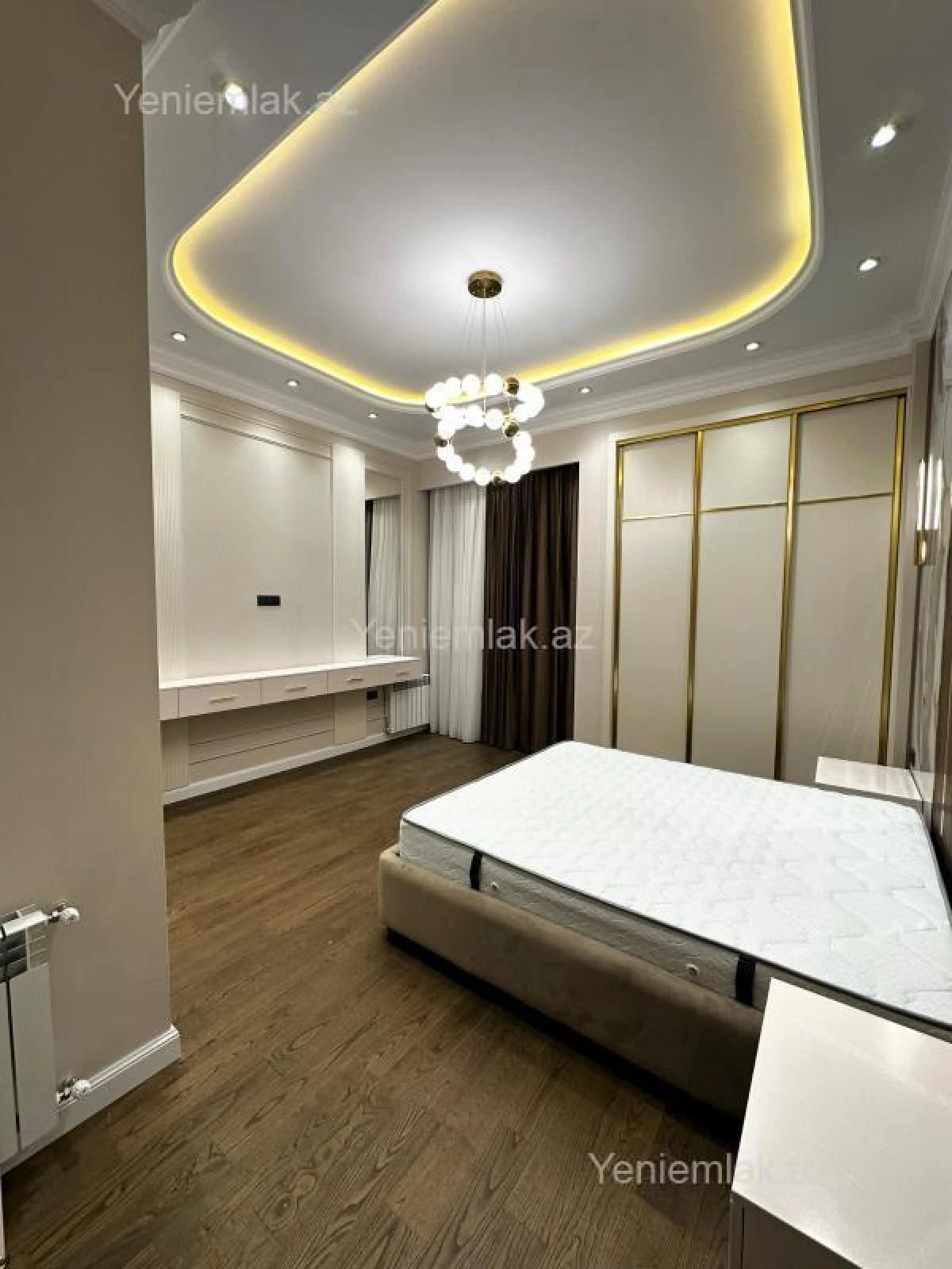 Satılır 4 otaqlı yeni tikili 211 m²