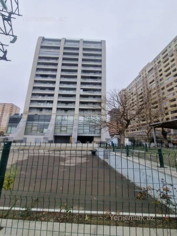 Satılır 4 otaqlı yeni tikili 186 m²