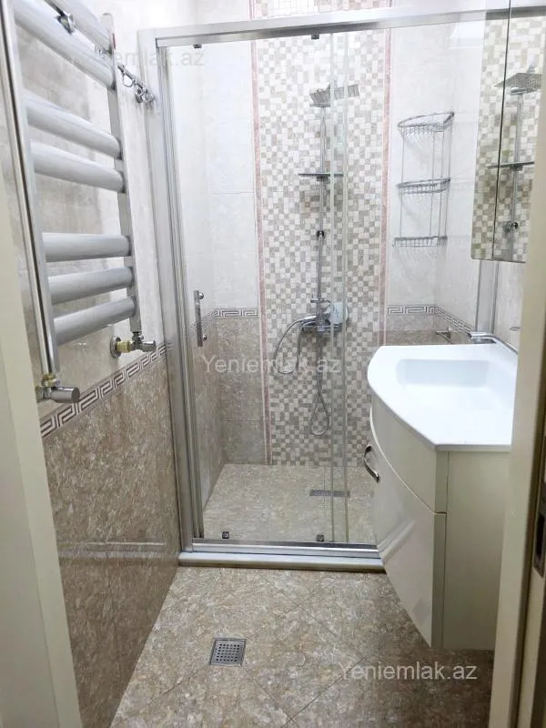 Satılır 3 otaqlı yeni tikili 80 m²