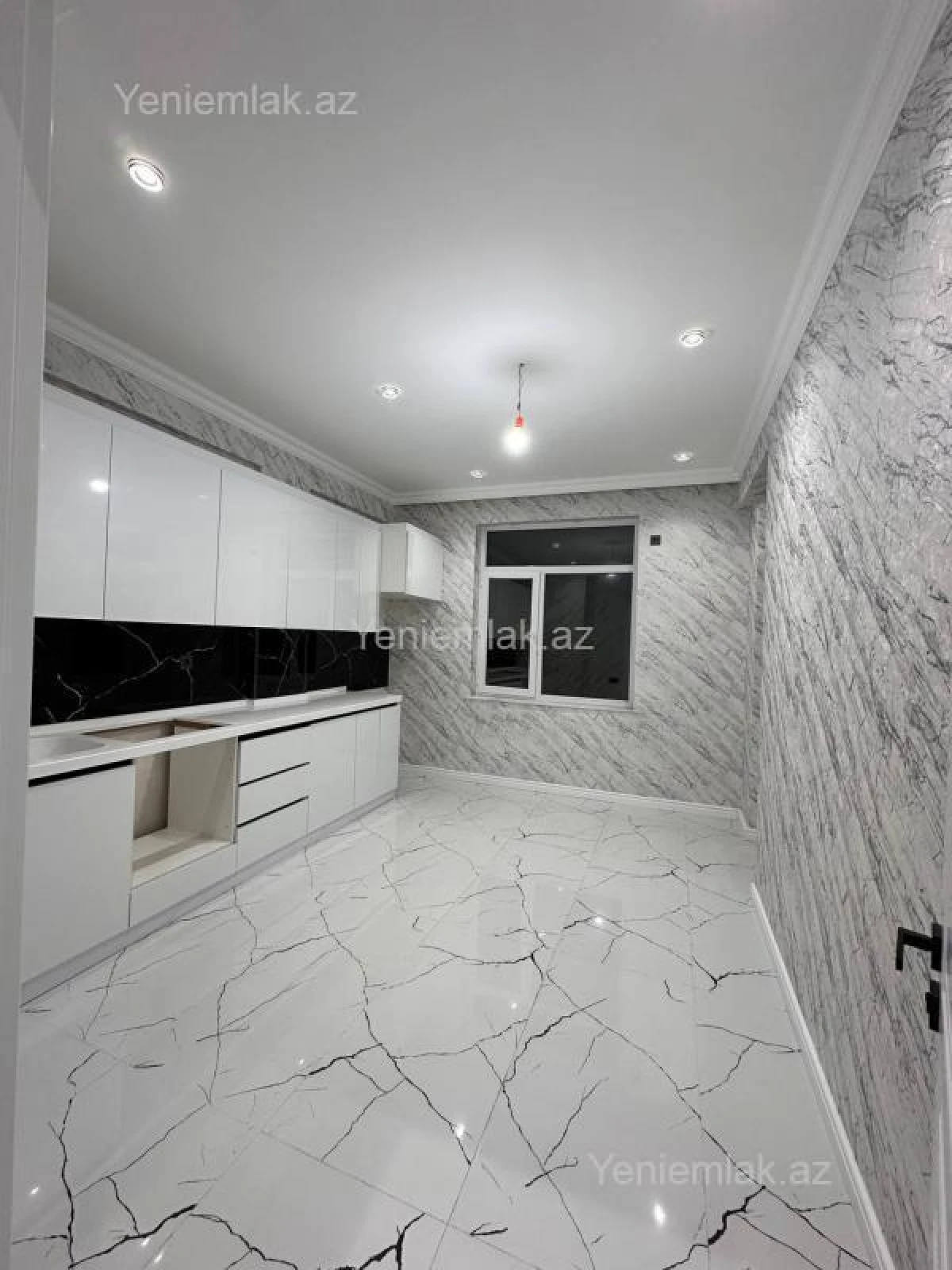 Satılır 2 otaqlı yeni tikili 79 m²