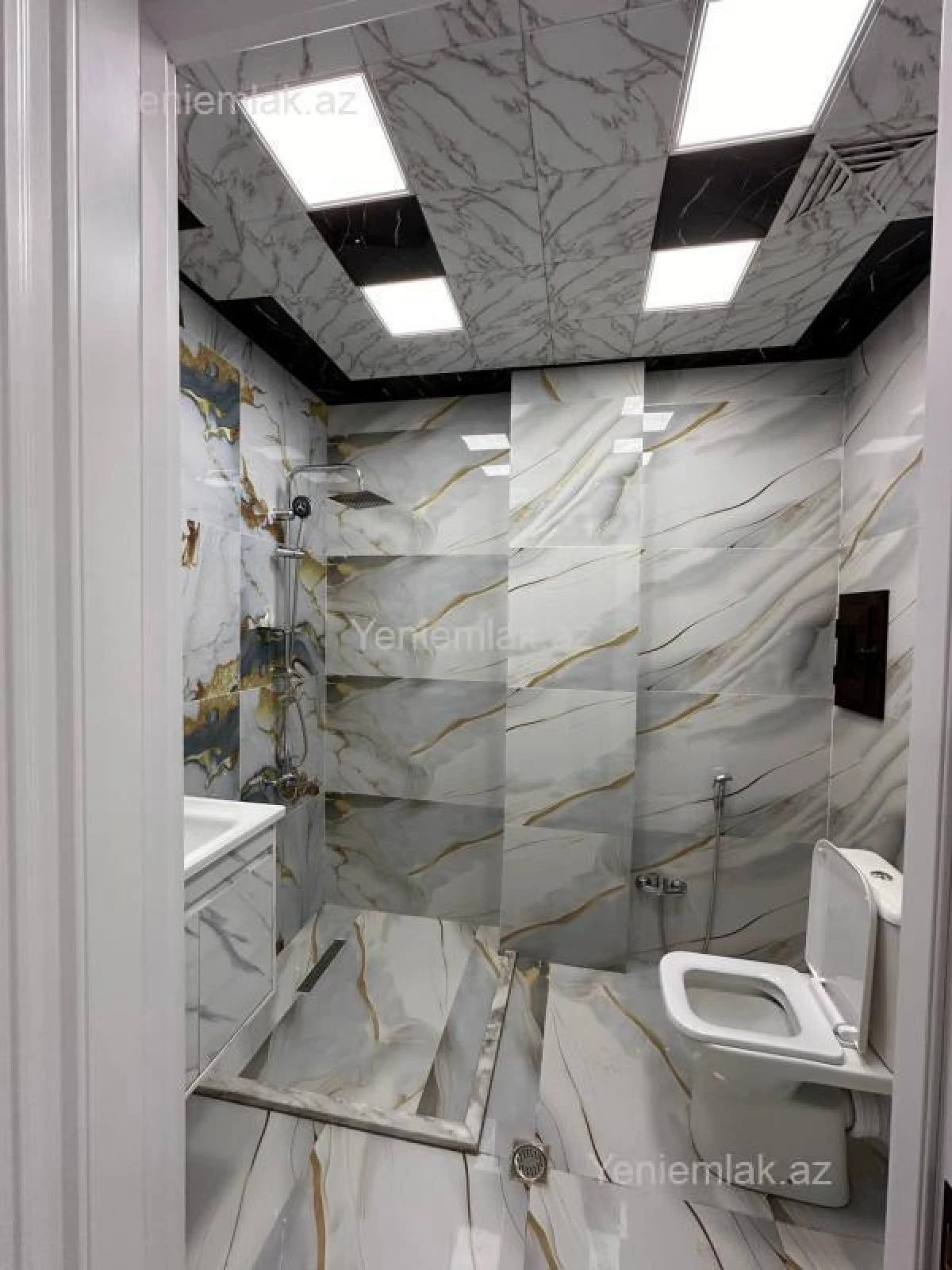 Satılır 2 otaqlı yeni tikili 79 m²