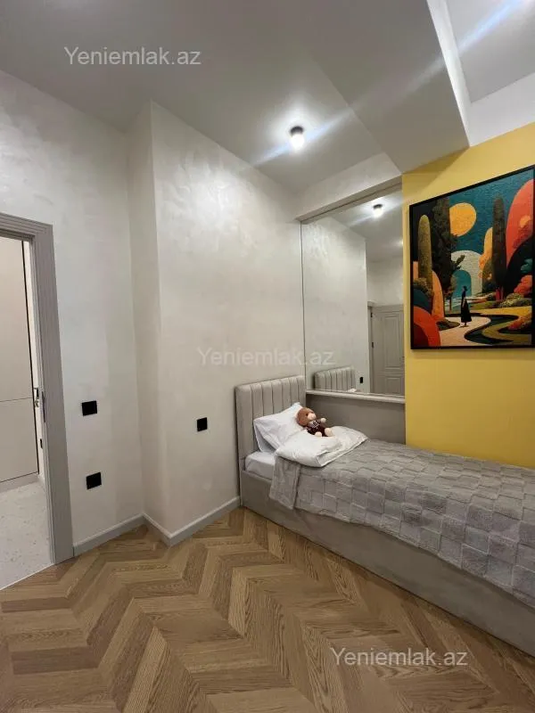 Satılır 3 otaqlı yeni tikili 70 m²