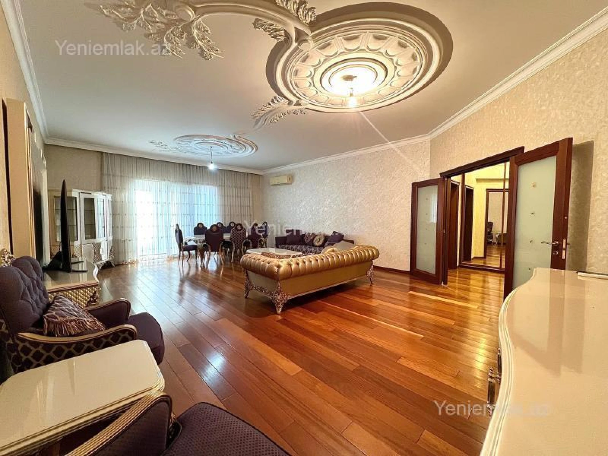 Satılır 5 otaqlı yeni tikili 250 m²