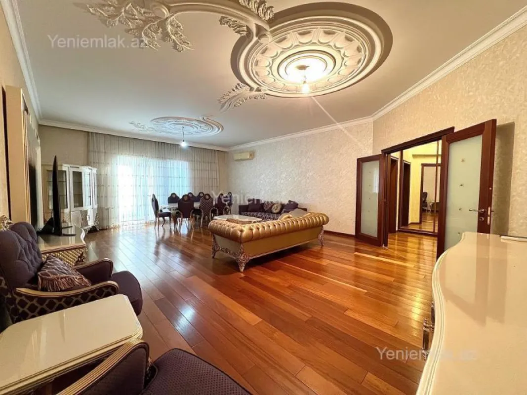 Satılır 5 otaqlı yeni tikili 250 m²