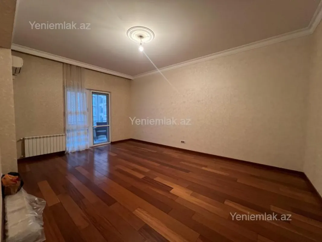 Satılır 5 otaqlı yeni tikili 250 m²