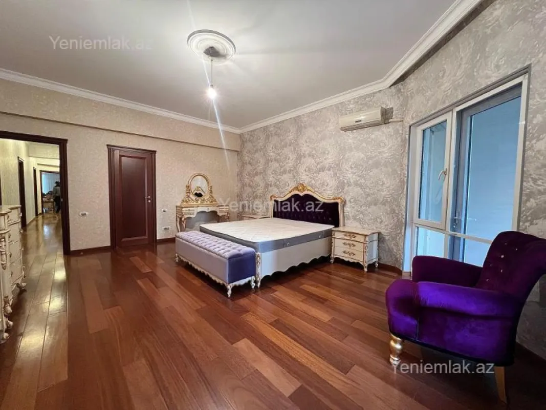 Satılır 5 otaqlı yeni tikili 250 m²
