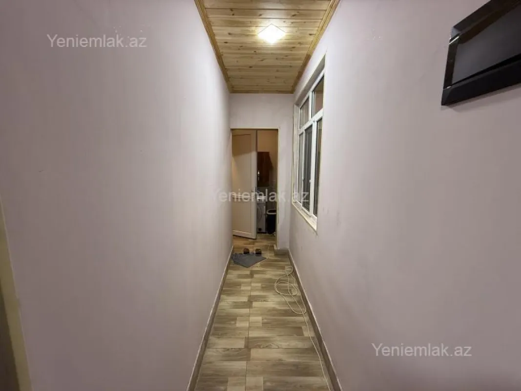 Satılır 6 otaqlı həyət evi 200 m²