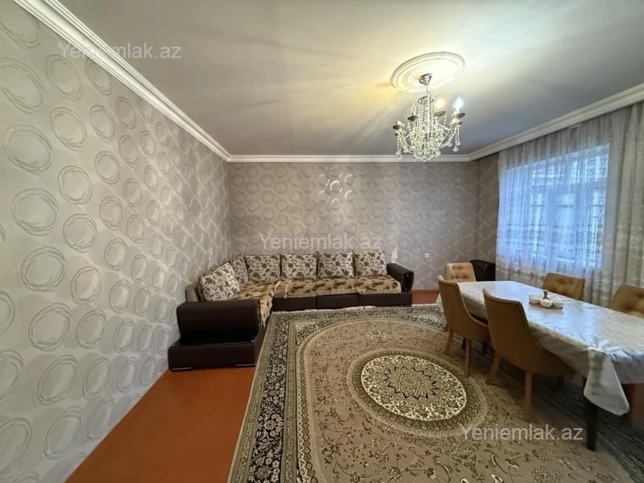 Satılır 6 otaqlı həyət evi 200 m²