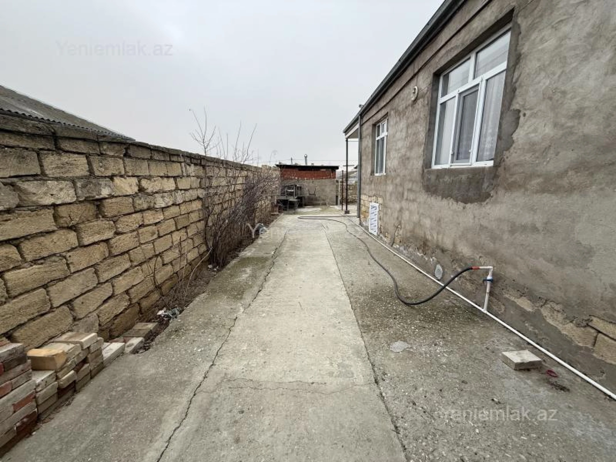 Satılır 6 otaqlı həyət evi 200 m²