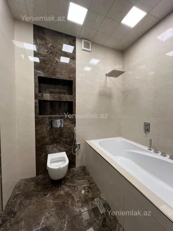 Satılır 3 otaqlı yeni tikili 165 m²