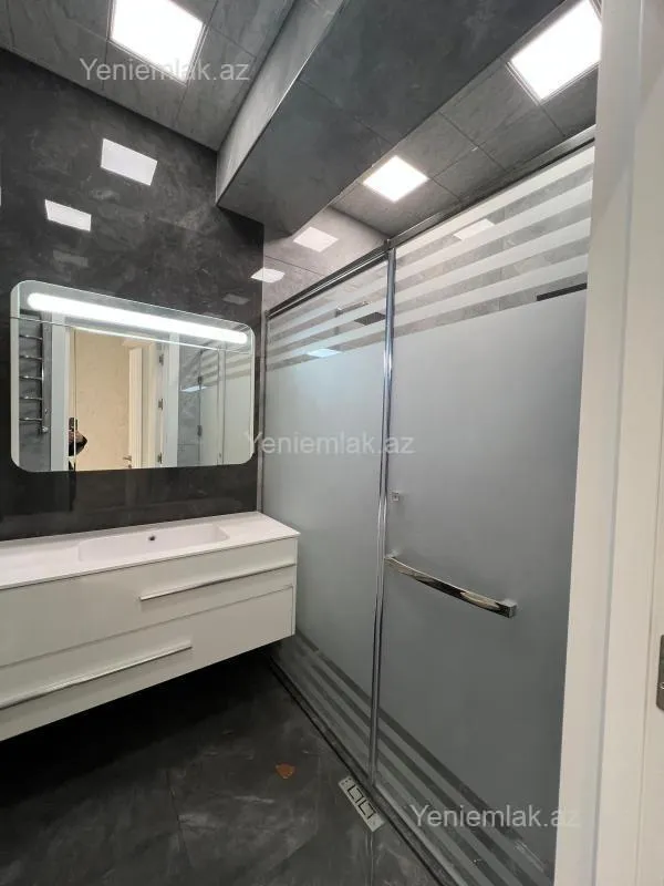 Satılır 3 otaqlı yeni tikili 165 m²