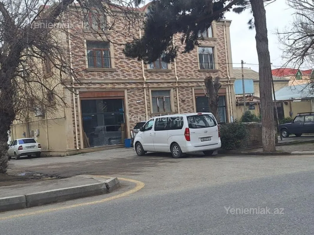 Satılır 11 otaqlı obyekt 450 m²