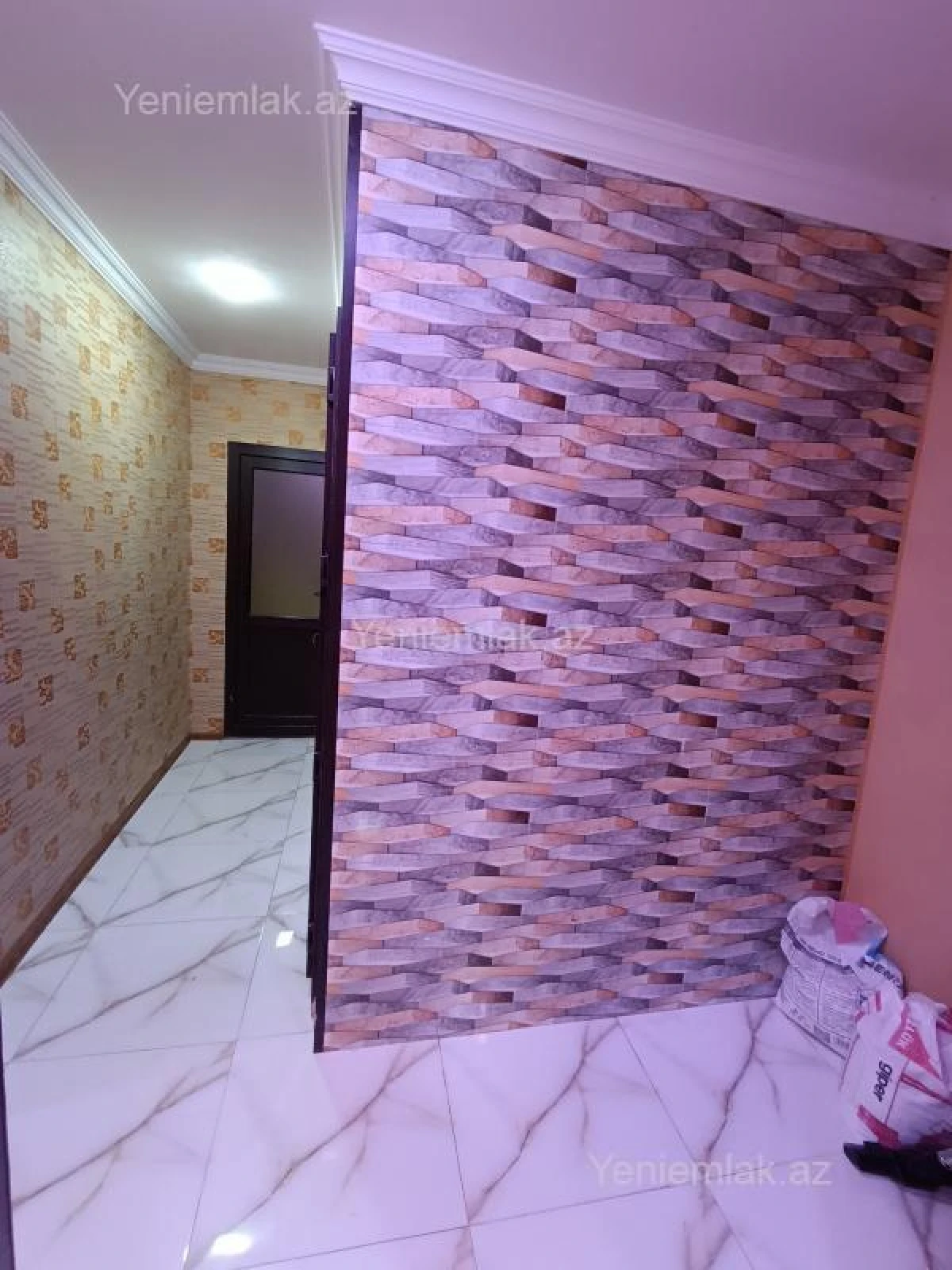 Satılır 4 otaqlı köhnə tikili 93 m²