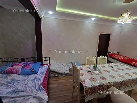 Satılır 4 otaqlı köhnə tikili 93 m²
