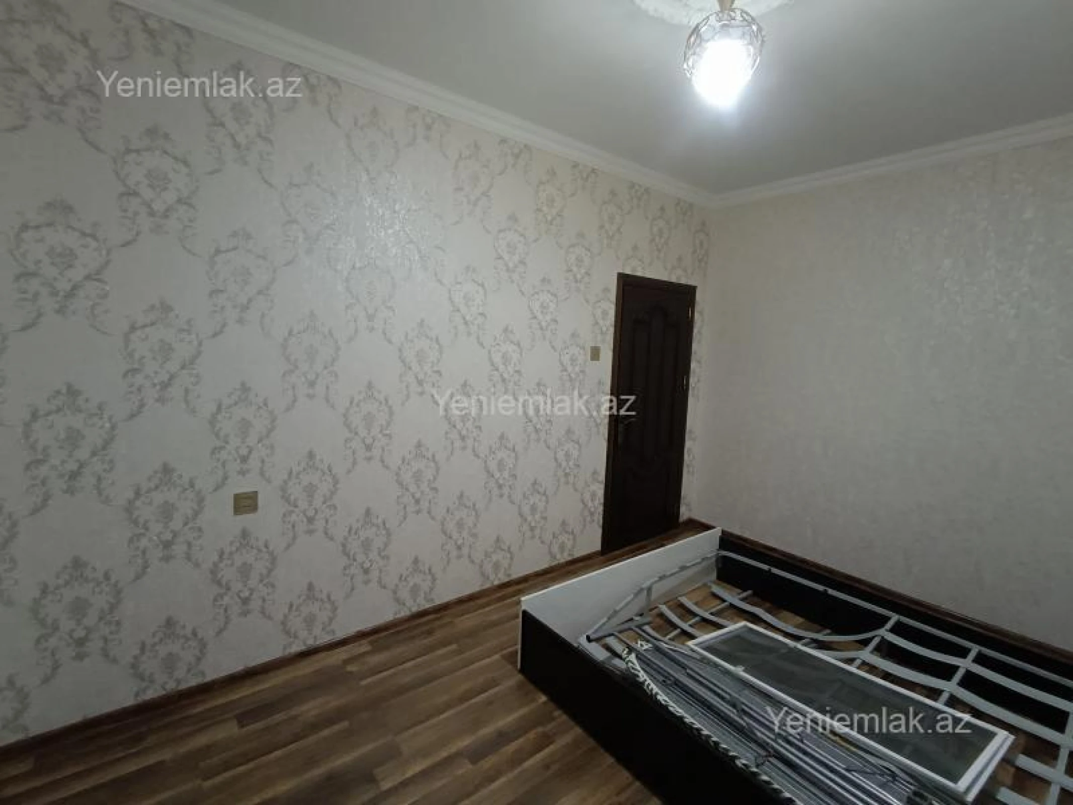 Satılır 4 otaqlı köhnə tikili 93 m²