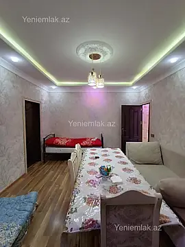 Satılır 4 otaqlı köhnə tikili 93 m²