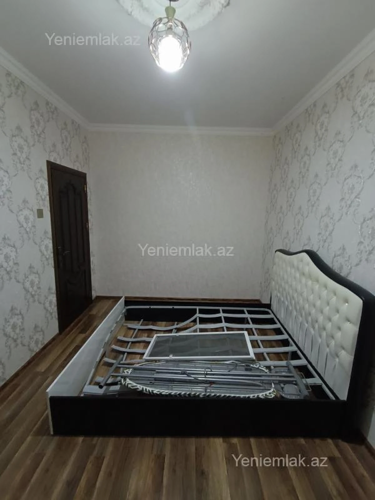 Satılır 4 otaqlı köhnə tikili 93 m²