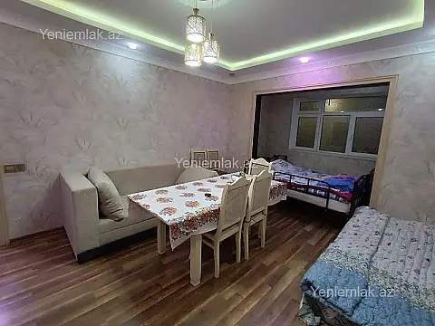Satılır 4 otaqlı köhnə tikili 93 m² — Sumqayıt, 3-cü mikrorayon 4 otaq 93.00 m²