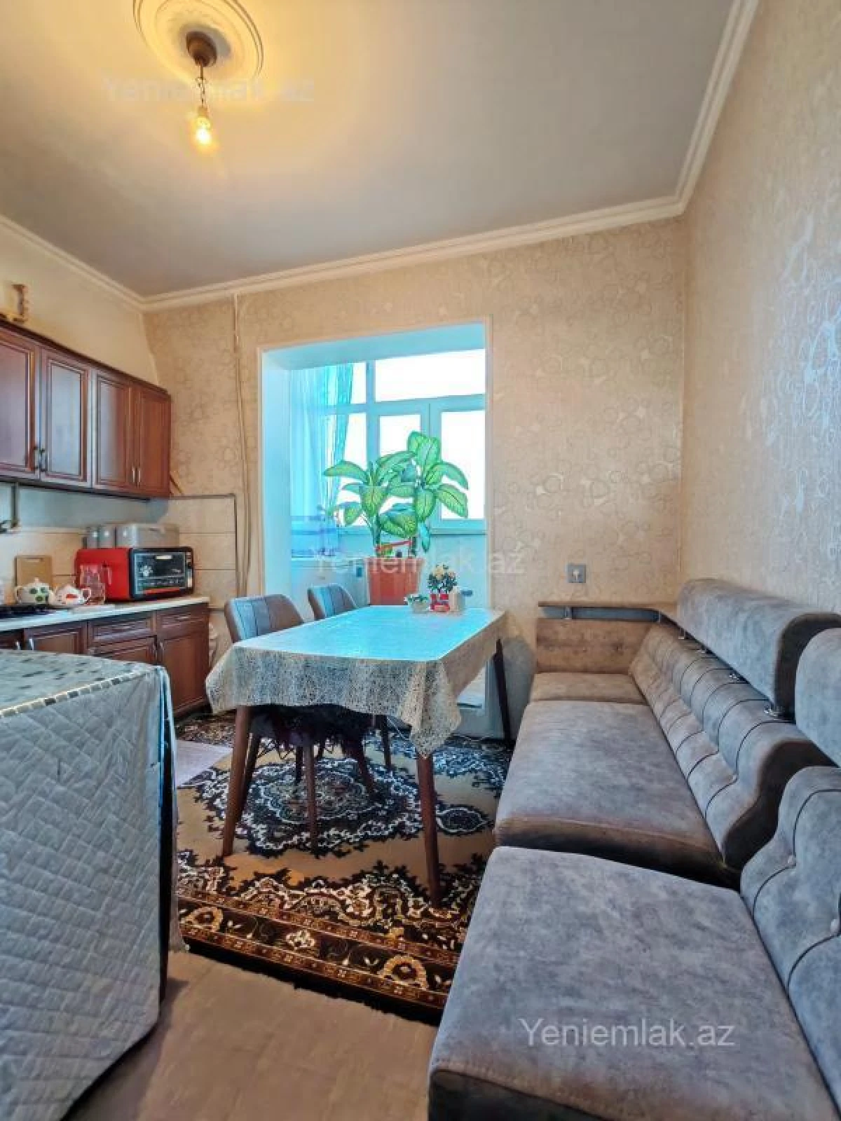 Satılır 3 otaqlı köhnə tikili 95 m²