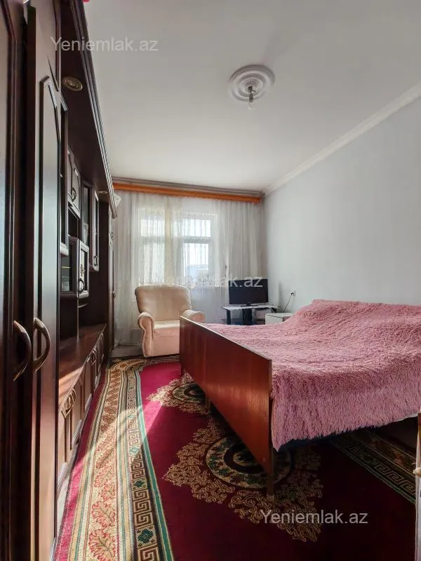 Satılır 3 otaqlı köhnə tikili 95 m²