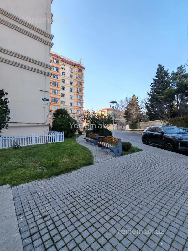 Satılır 3 otaqlı köhnə tikili 95 m²