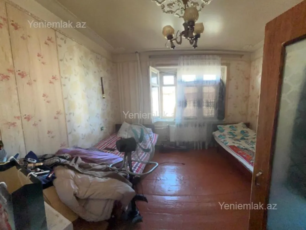 Satılır 3 otaqlı köhnə tikili 72 m²