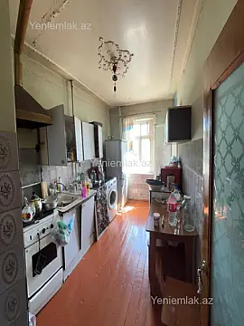 Satılır 3 otaqlı köhnə tikili 72 m²