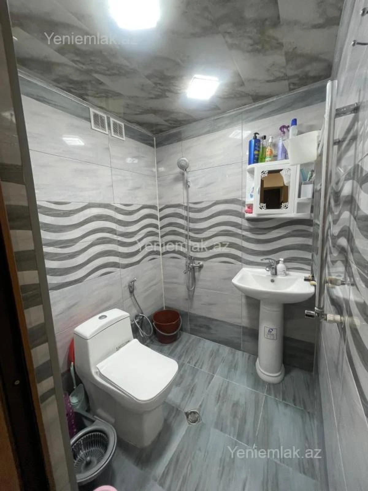 Satılır 2 otaqlı köhnə tikili 50 m²