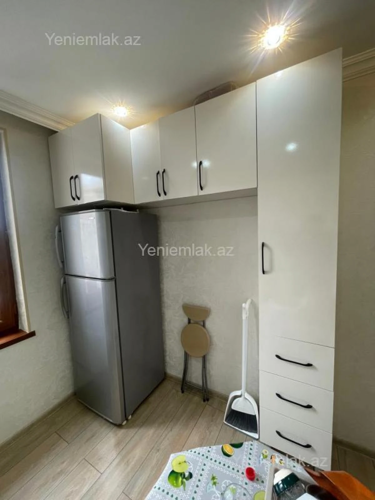 Satılır 2 otaqlı köhnə tikili 50 m²