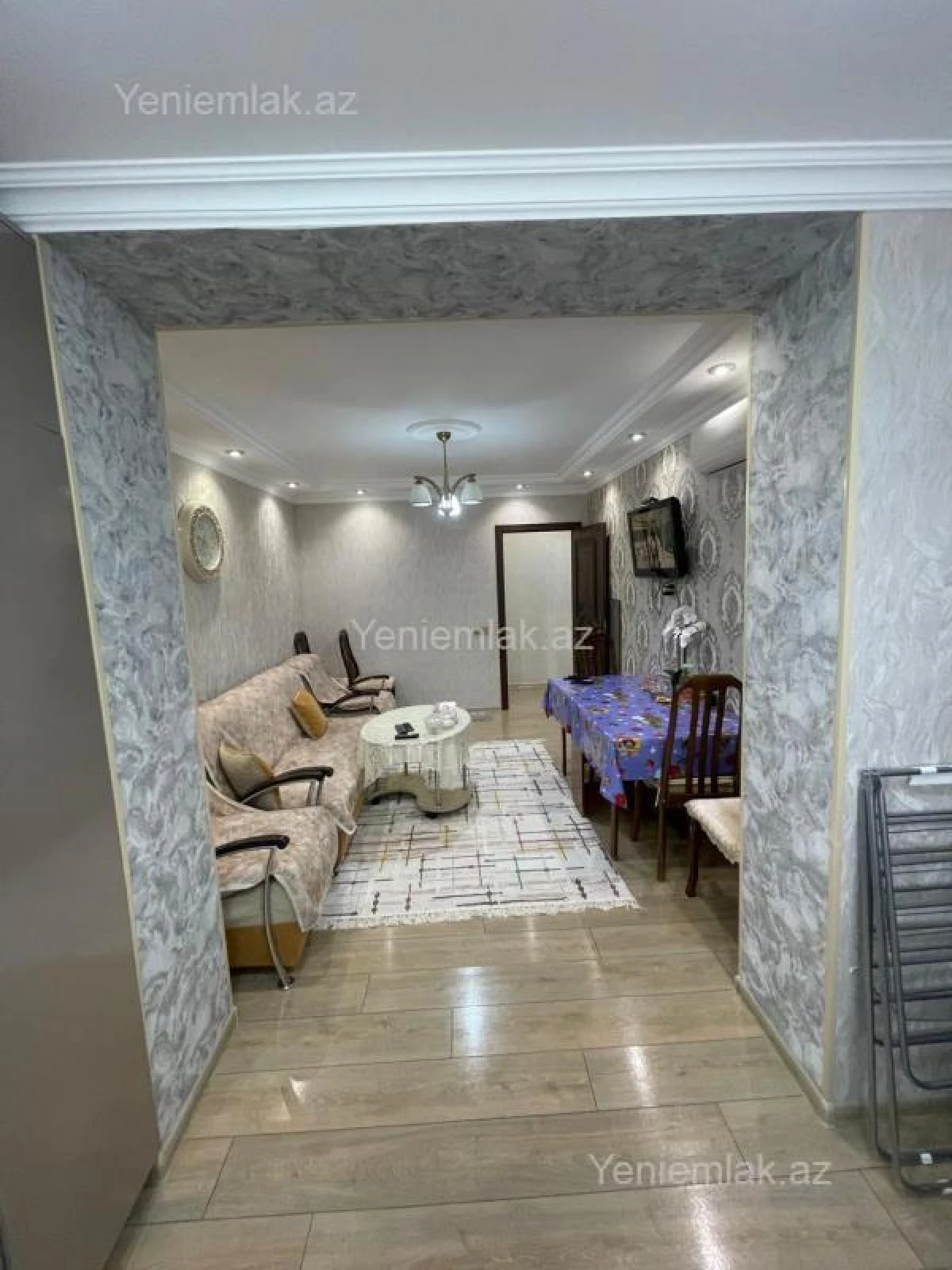 Satılır 2 otaqlı köhnə tikili 50 m²