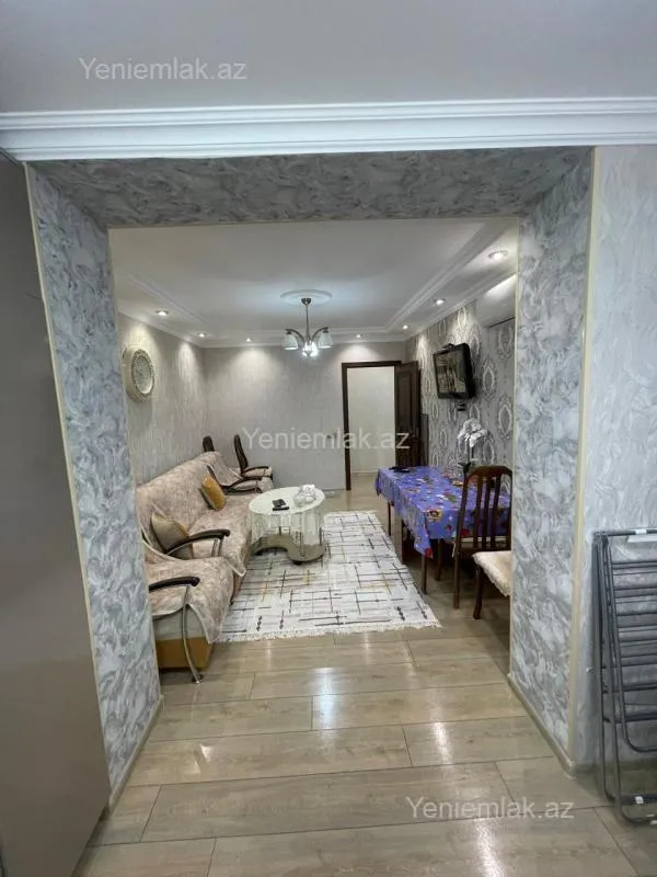 Satılır 2 otaqlı köhnə tikili 50 m²
