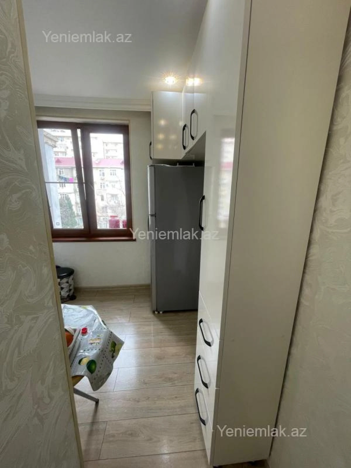 Satılır 2 otaqlı köhnə tikili 50 m²