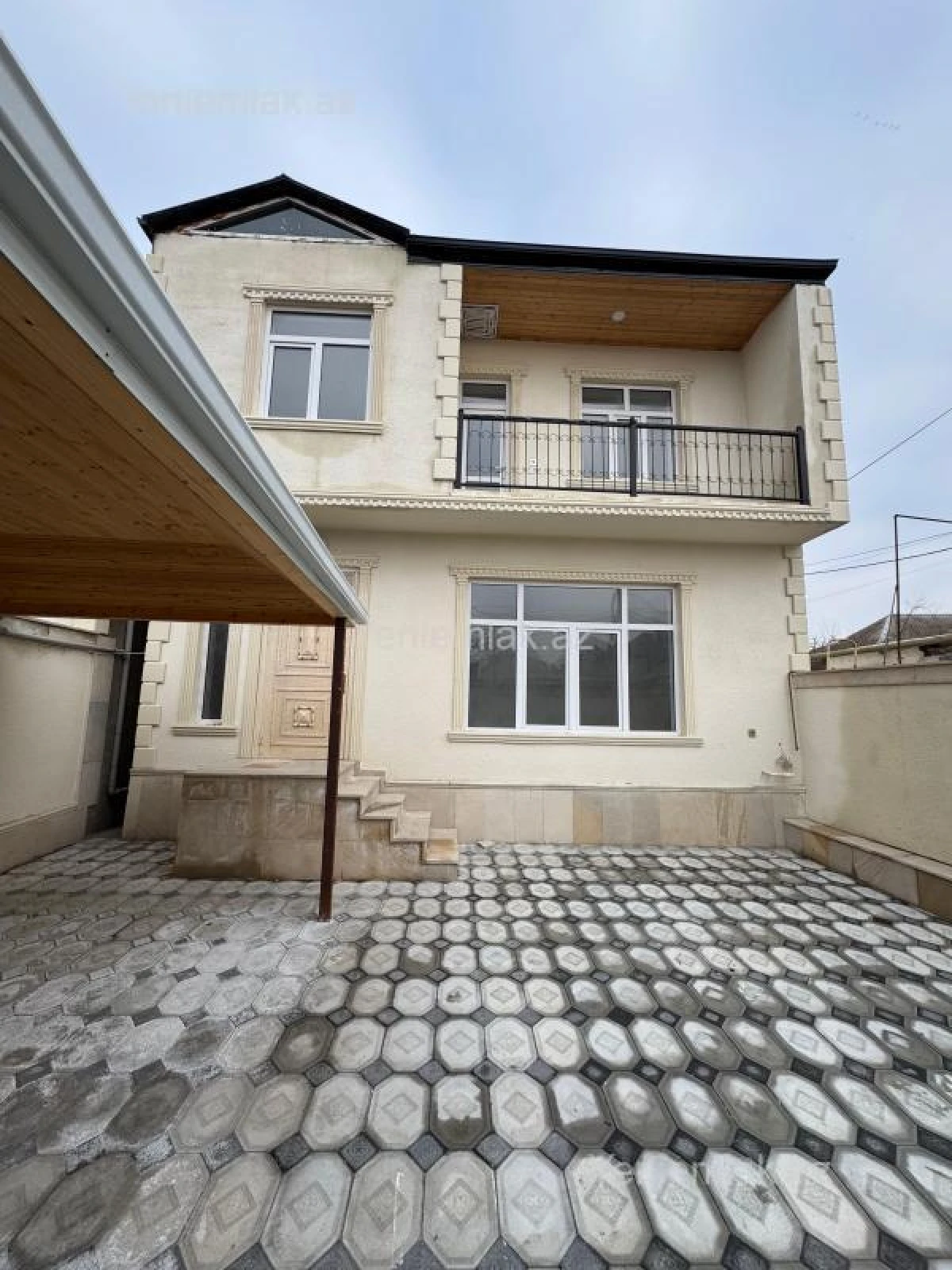 Satılır 4 otaqlı həyət evi 170 m²