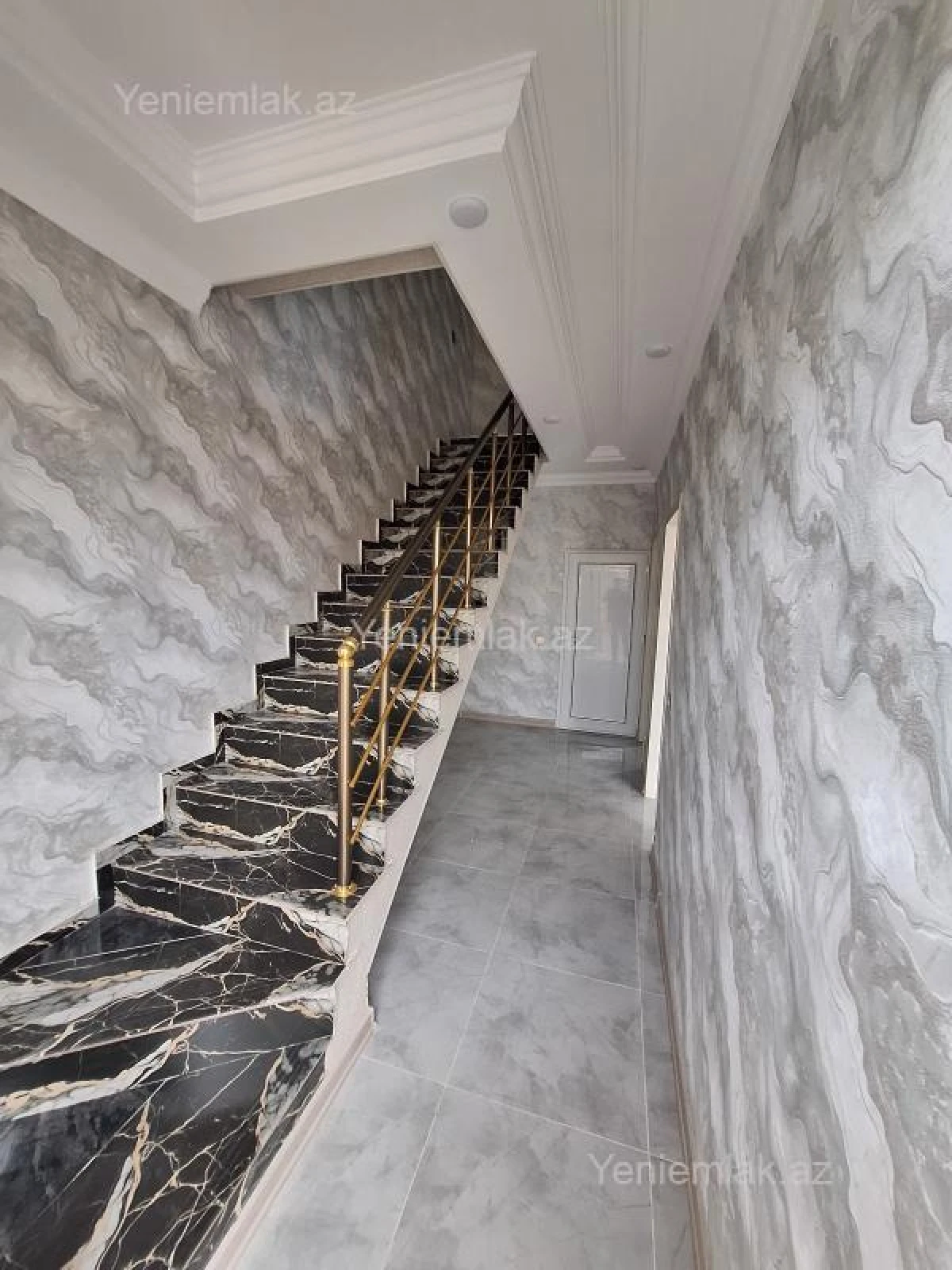 Satılır 4 otaqlı həyət evi 170 m²