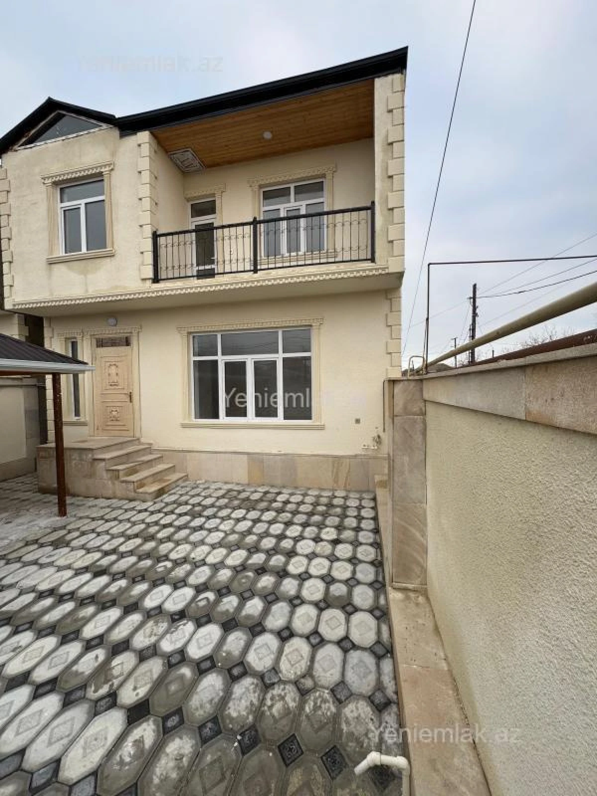 Satılır 4 otaqlı həyət evi 170 m²